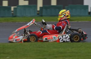 เป็นนักขับ