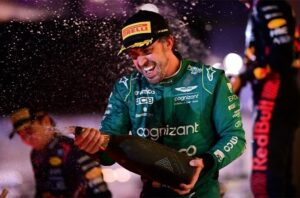 ขึ้นแท่นสุดยอด