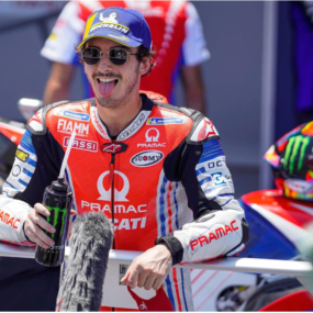 หนึ่งในตัวชูโรง